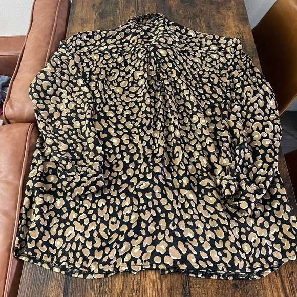 Missguided Women's Animal Print Oversized Satin Shirt - Picture 7 of 7